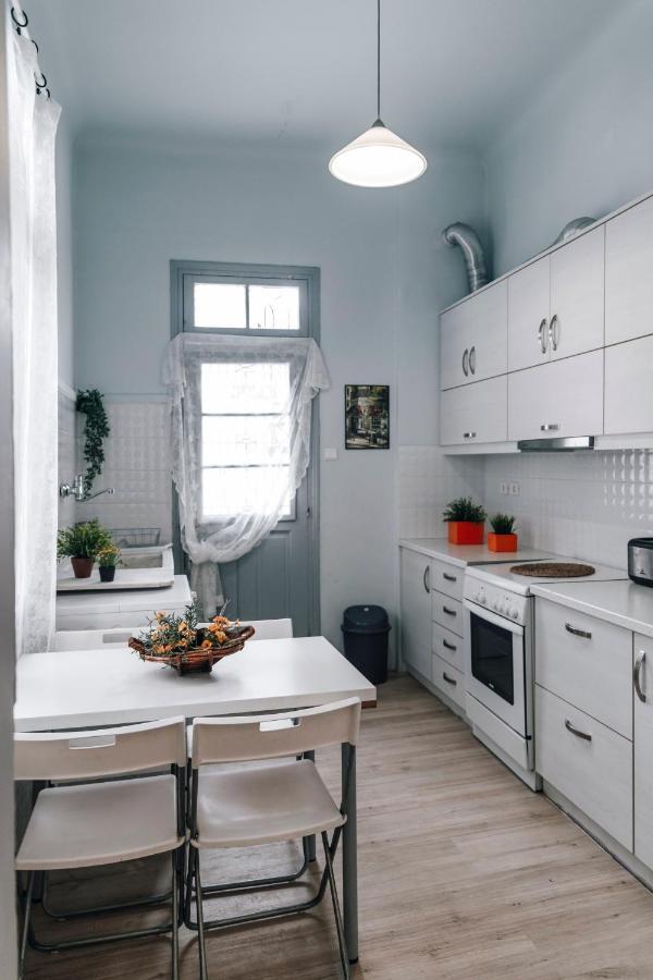 Monastiraki-Psiri, Old Town, 3-Bdr Apt, Sleep 6-10P, Spacious Court Yard Atény Exteriér fotografie