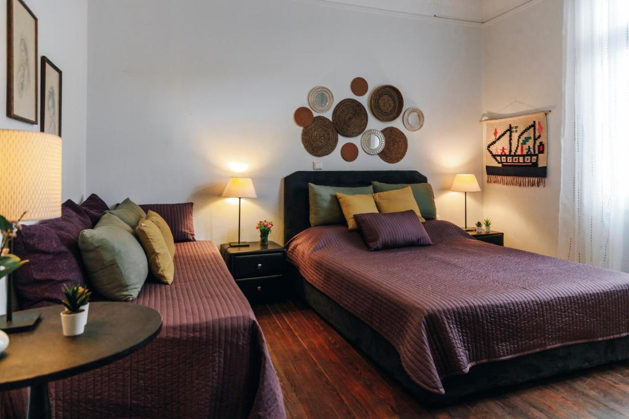 Monastiraki-Psiri, Old Town, 3-Bdr Apt, Sleep 6-10P, Spacious Court Yard Atény Exteriér fotografie