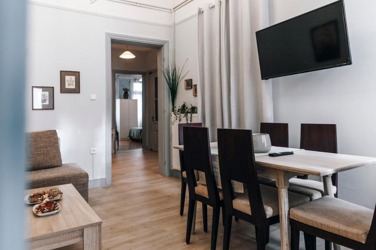 Monastiraki-Psiri, Old Town, 3-Bdr Apt, Sleep 6-10P, Spacious Court Yard Atény Exteriér fotografie